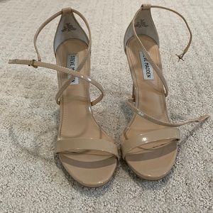 Steve Madden Feliz dress sandal heel size 8 patent nude